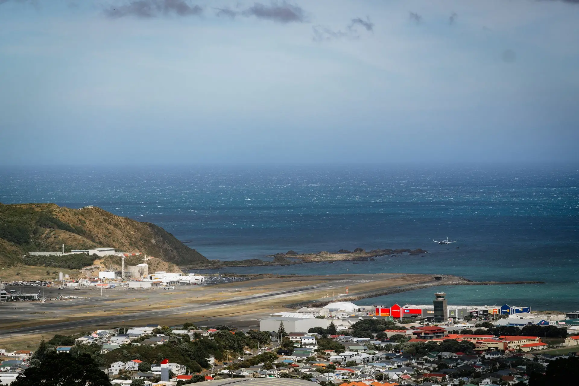 Shop Airplane landing at airport